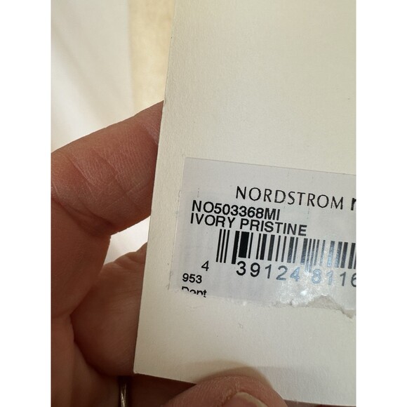 NWT Nordstrom Cashmere  V-Neck Sweater Large Ivory Light weight Summer - Picture 11 of 11